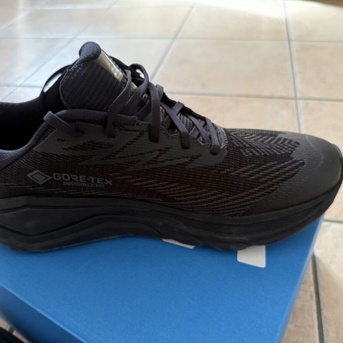 Hoka Challenger 8 GTX athletic shoes like new, size 46.5, black