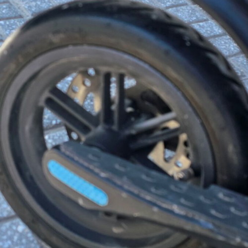 Ηλεκτρικό πατίνι Blaupunkt ESC808 μεταχειρισμένο με σπασμένο φτερό