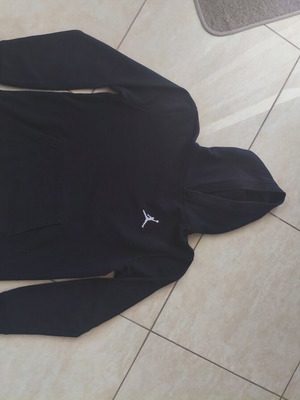 Jordan hoodie like new for ages 13-15