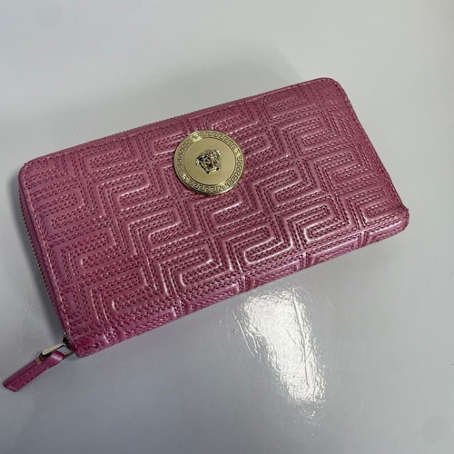 Versace leather wallet like new, pink
