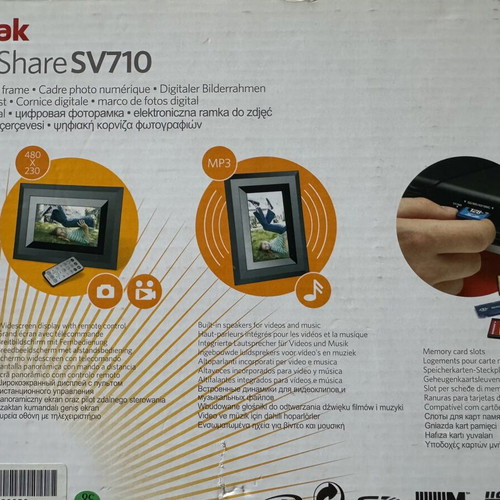 Kodak EasyShare SV710 7” digital picture frame like new with box and remote