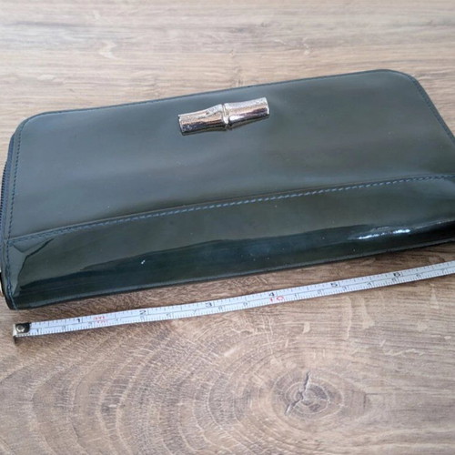 Longchamp leather wallet used, olive green