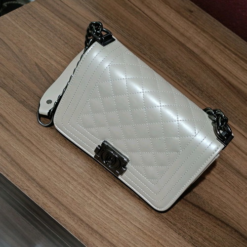Handbag like new, barely used