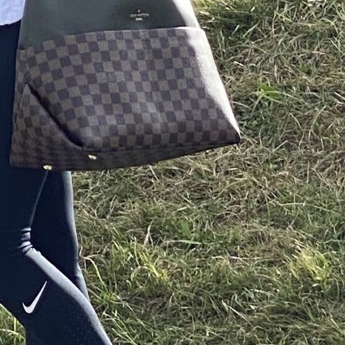 Louis Vuitton shoulder bag like new, brown
