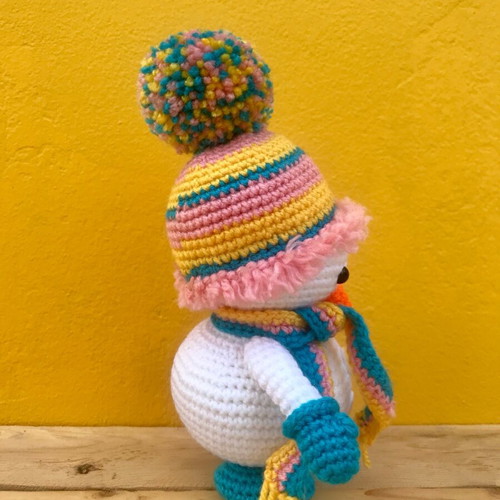 Handmade knitted amigurumi snowman doll new
