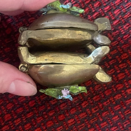 Antique decorative brass turtles set of 2, like new