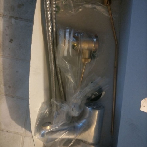 Bathroom faucet new