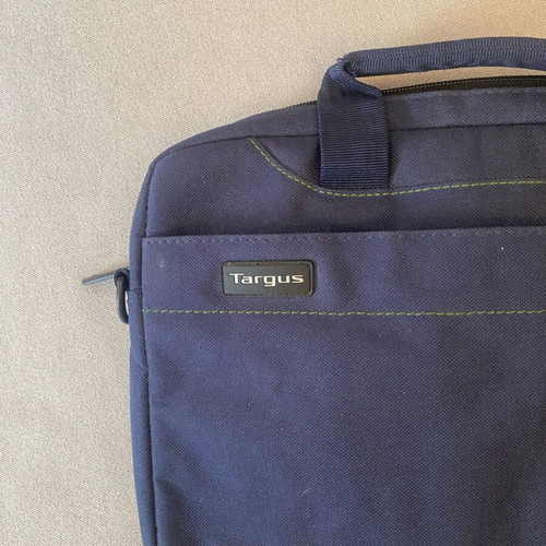 Targus laptop bag used with padded compartment