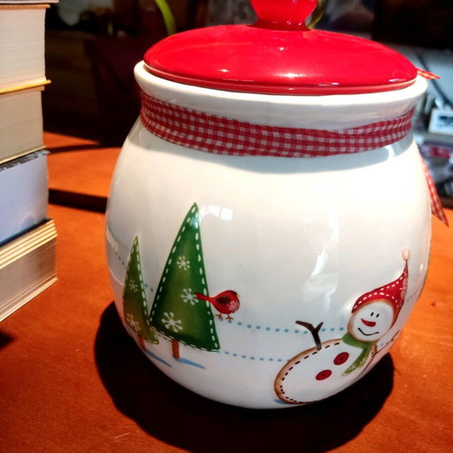 Christmas ceramic cookie jar like new with embossed decorations