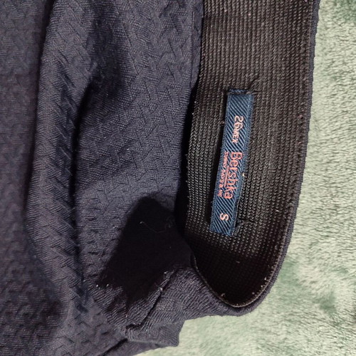 Bershka skirt black small with zipper like new