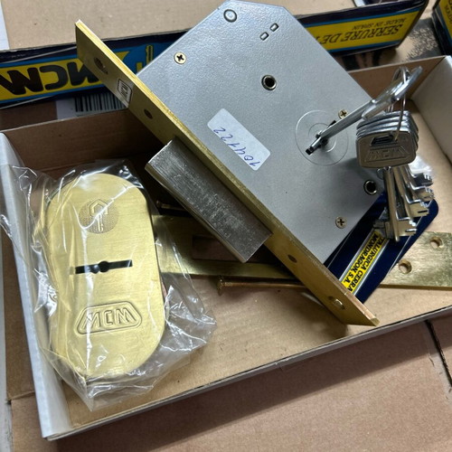 MCM 1813 Security Lock new with keys and decoration