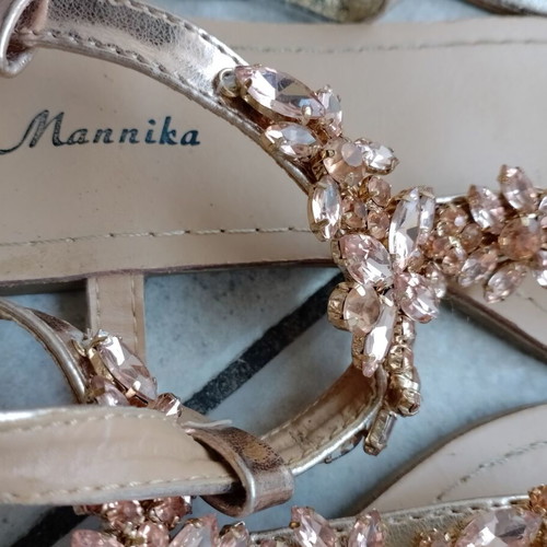 Leather sandals used, set of 2, size 37, beige and silver