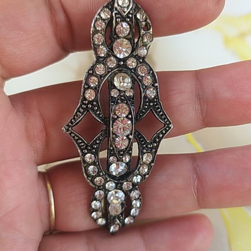 Women's brooch