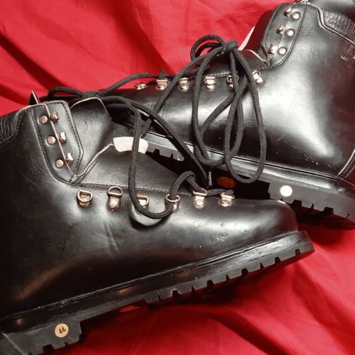 Dolomite 1952 ski boots new, leather, size 44