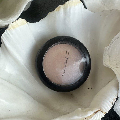 Mac Shaping Powder used