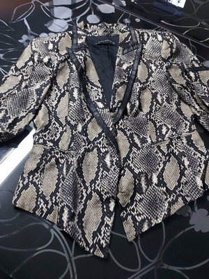 Zara snake print jacket 100% silk like new, size S