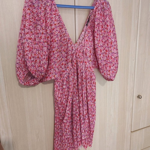 Floral dress with batwing sleeves short length like new