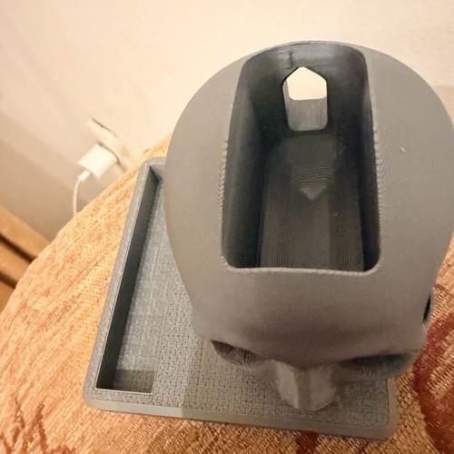 Iqos Illuma charging base like new skull-shaped