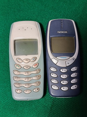Nokia 3210 και 3310 κινητά τηλέφωνα, σετ 2