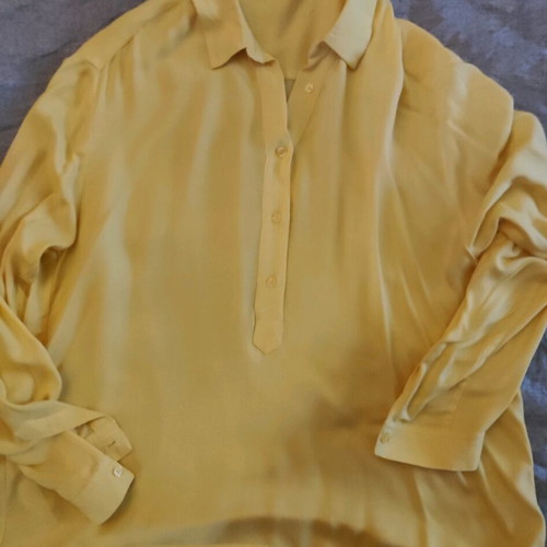 Mango long-sleeve yellow shirt size L like new