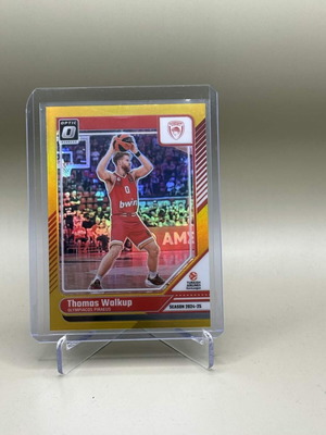 Thomas Walkup Donruss Optic EuroLeague 2024-25 Gold Card Like New