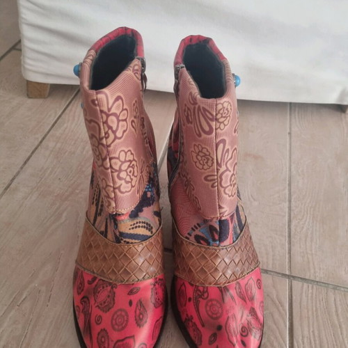 Ankle boots like new, colorful, handmade, size 40