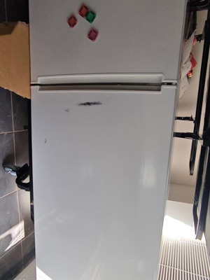 Pitsos refrigerator used, good condition