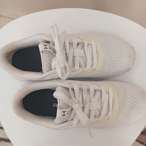Under Armour athletic shoes used, white, size 38.5