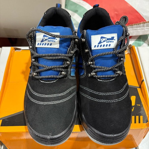 Work shoes new, sizes 40-46