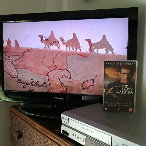 13th Warrior VHS like new, English audio, historical thriller
