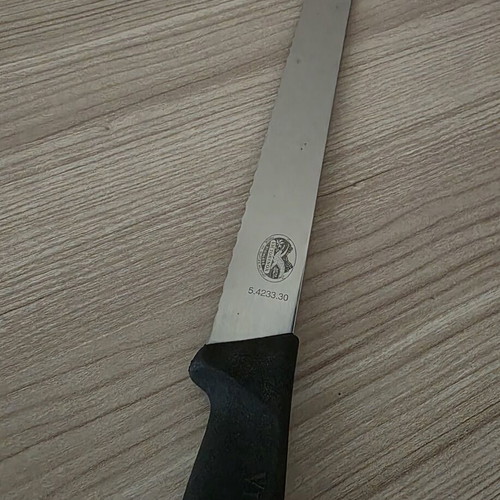 Victorinox Fibrox Professional Bread Knife 30cm used