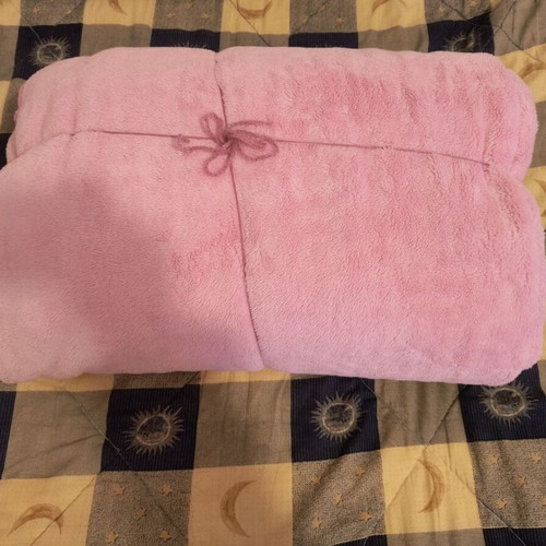 Pink quilt like new
