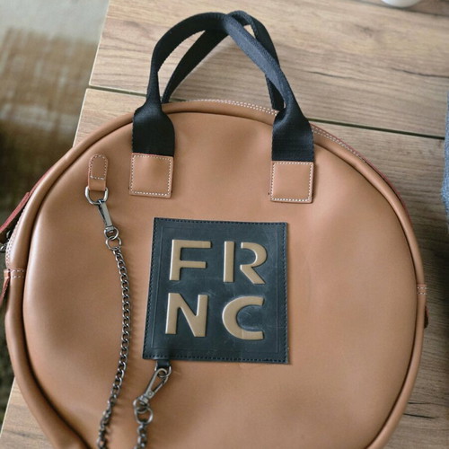 FRNC tan handbag like new