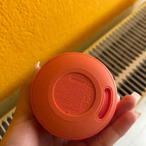 Sony small speaker used, pink