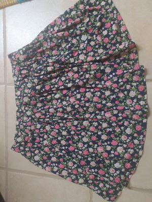 Attrativo μίνι φούστα σαν καινούργιο, πολύχρωμη, μέγεθος M