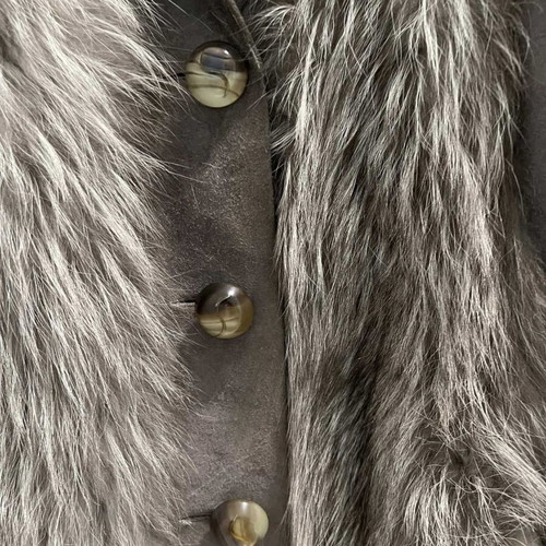 Leather jacket with fox fur like new, size Small