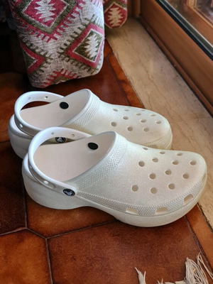 Crocs Classic Platform Glitter γυναικεία σαμπό μπεζ 39-40