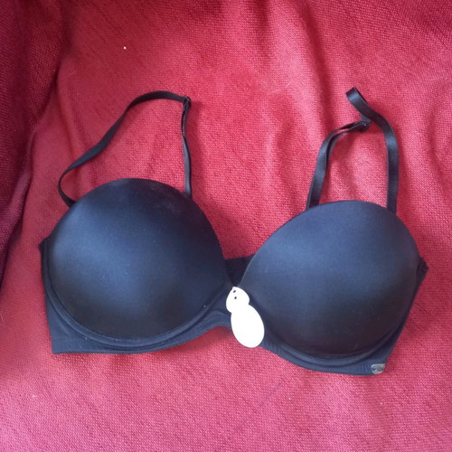La Senza Black Bra New, Adds 1.5 Cup Size 36C