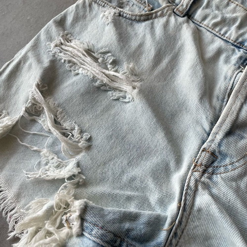Zara women's denim shorts like new, distressed, size 38