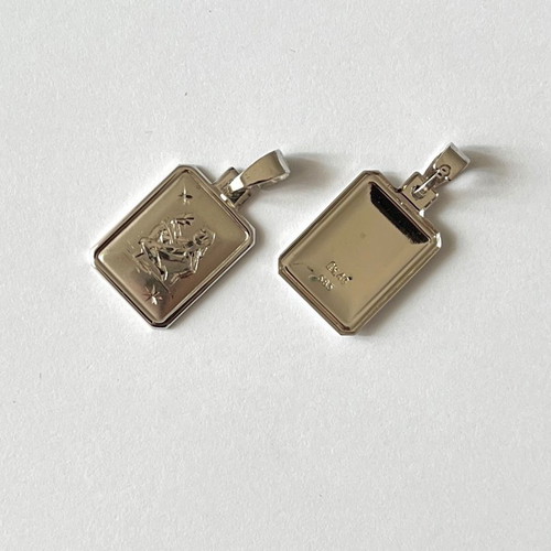 Zodiac white gold k14 pendant like new, platinum plated