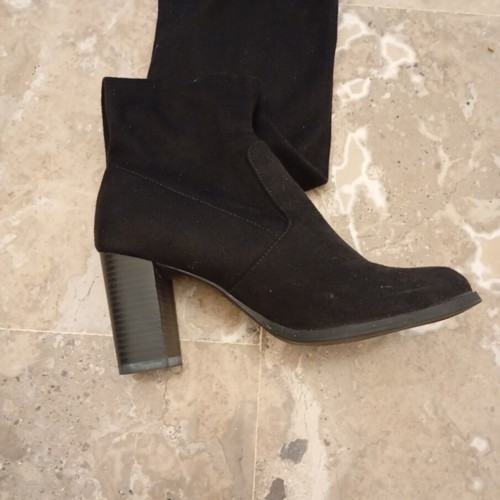 Marks & Spencer knee-high boots size 39 like new, black