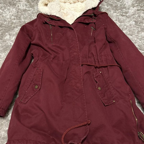 Long women's jacket used burgundy with removable fur lining
