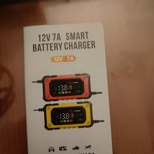 Battery charger 12V 7A new for car and motorcycle