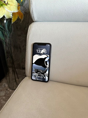 IPhone 11 използван, 64GB, батерия 77%