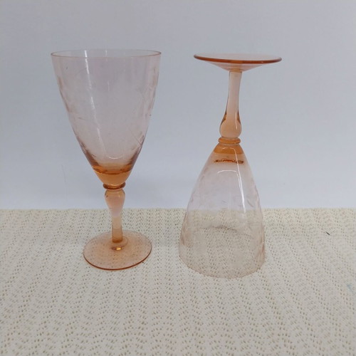 Set of 2 vintage Bulgarian coral glass liqueur glasses