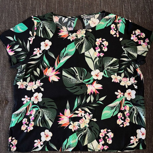 Black floral blouse with tropical print, like new, size XL
