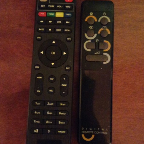 Television 14" with decoder, 2 remotes and wall mount used
