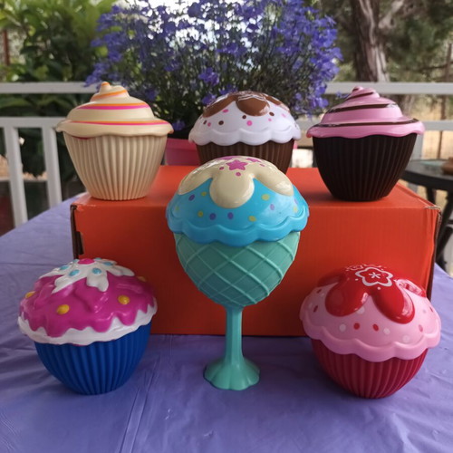 Just Toys Cup Cake Surprise Princess Dolls used, scented set of 6