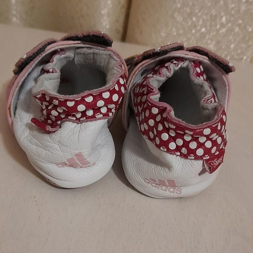 Adidas leather baby shoes used No 18 Disney