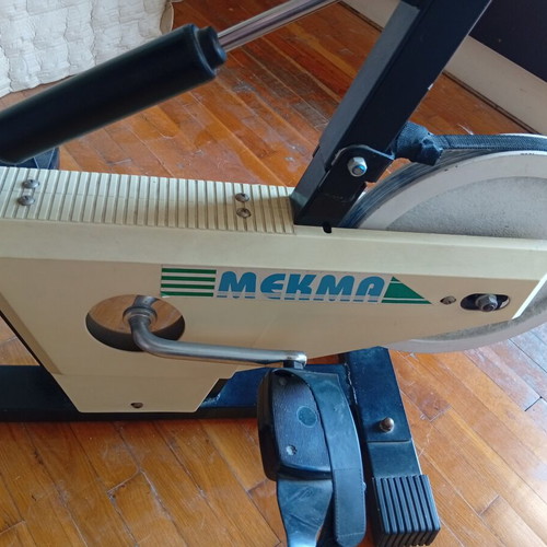 Mekma stationary exercise bike with adjustable resistance